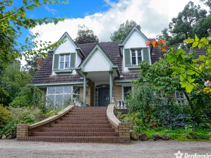 BIRCHWOOD MANOR -1191m2 (Approx.) 