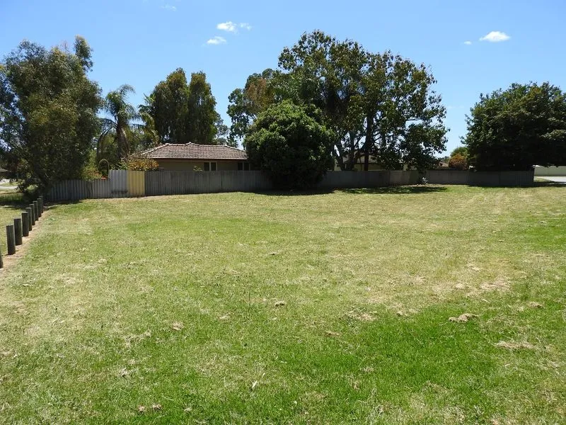VACANT LAND 728sqm