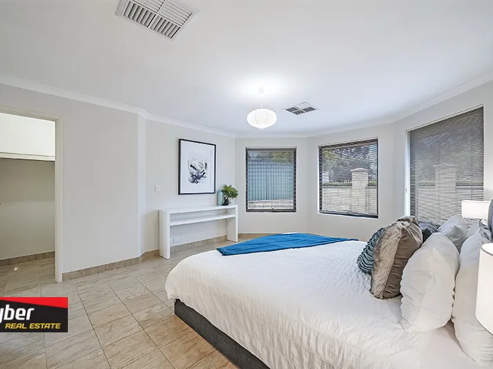 GREAT LOCATION LARGE SPACIOUS FAMILY HOME