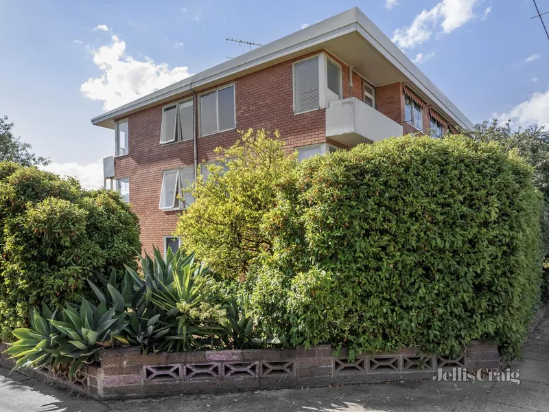 A Sun Filled and Spacious Classic