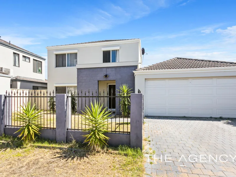 TWO STOREY LIVING + NO STRATA FEES!!!