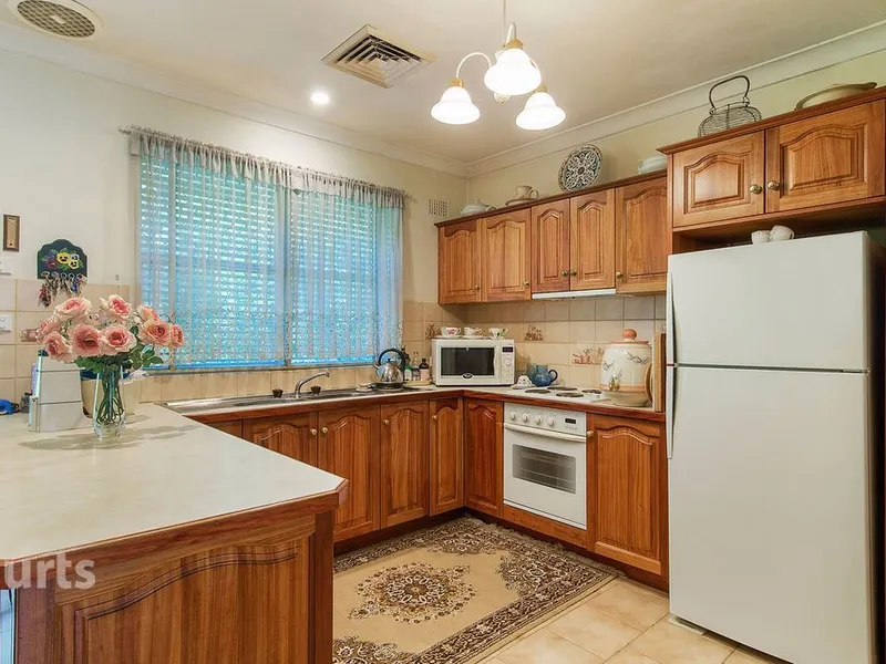 Elegant Jewel in the Heart of Rooty Hill