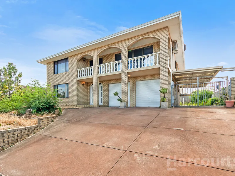 Huge Home with Views of the City and Hills