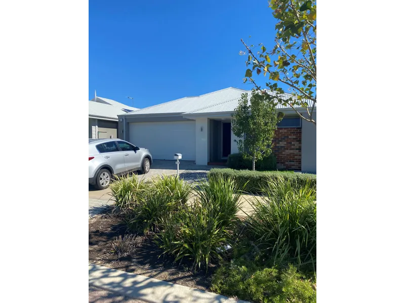 NEAR NEW 4BRM 2BTH FAMILY HOME