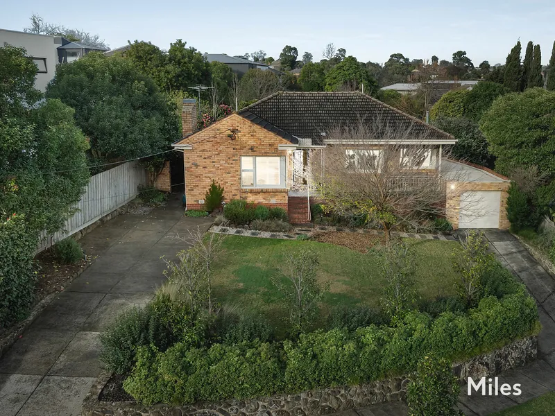 Enticing Elevation, Comfort & Potential With A Studio