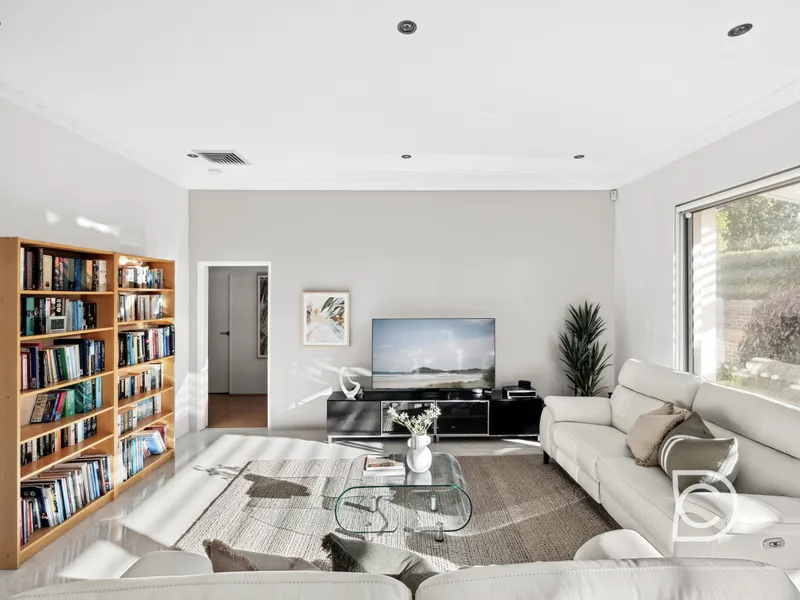 Single level living with modern flair and lifestyle ease