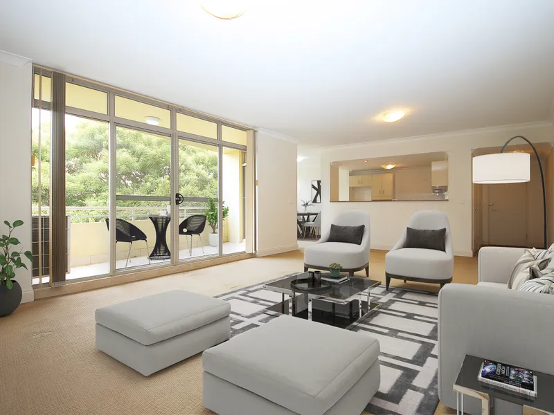 Luxury 3 Bedroom Apartment with Double Lock-up Garage
