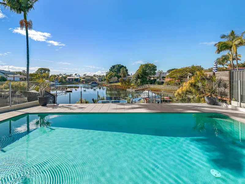 COME HOME TO A HOLIDAY!