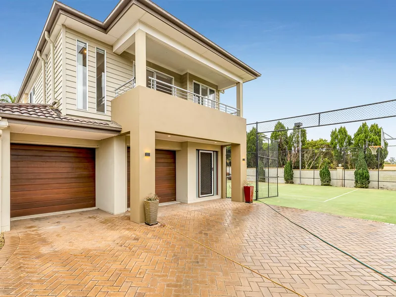 FULLY RENOVATED FAMILY HOME WITH TENNIS COURT AND POOL