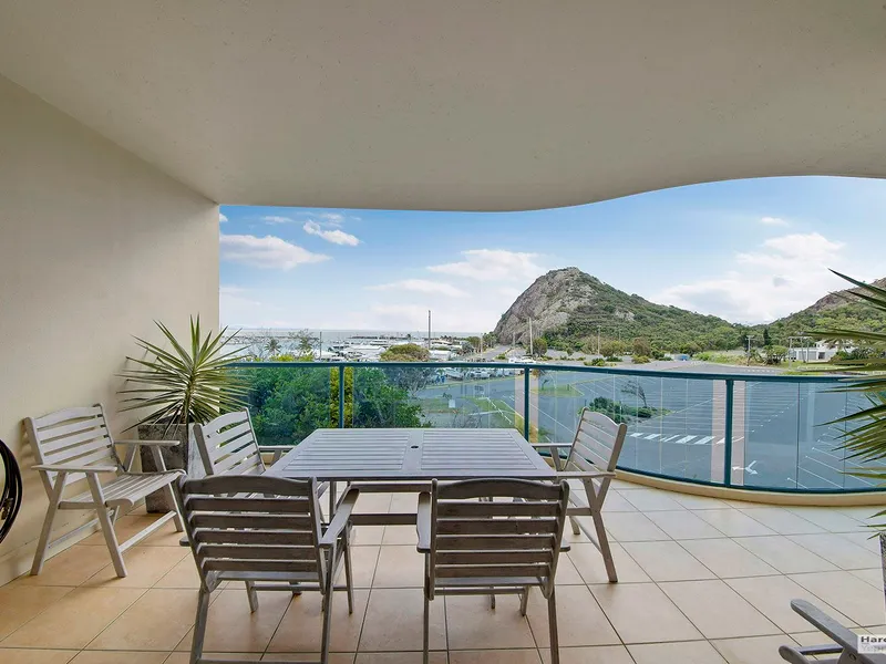 Watch the boats come in