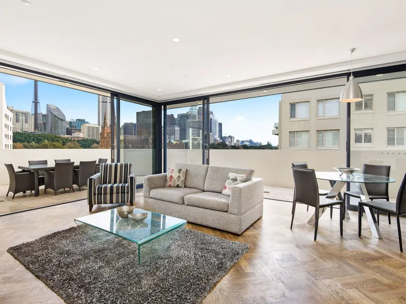 Luxurious Penthouse Apartment