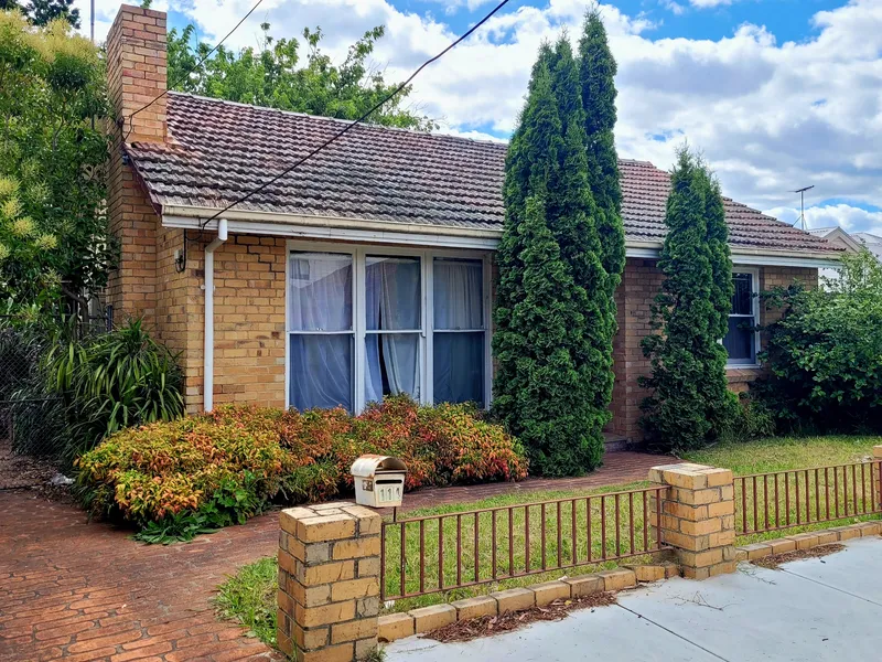 LIGHT AND BRIGHT THREE BEDROOM HOME