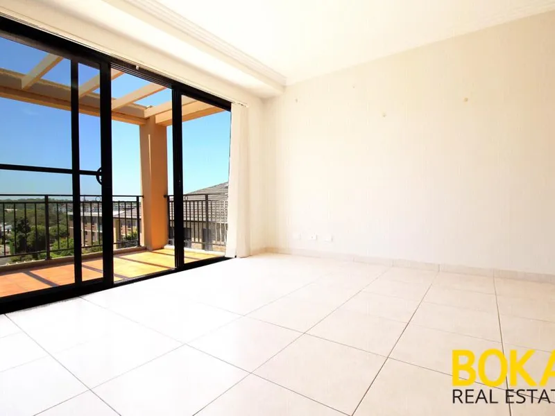 DON'T MISS OUT ON THIS WELL PRESENTED 2 BEDROOM UNIT