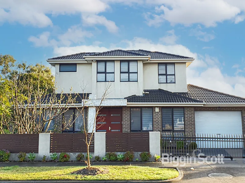 IT'S GOT IT + WALK ANYWHERE!