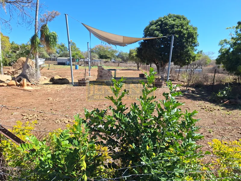LARGE BLOCK - RAVENSWOOD - 1499m2
