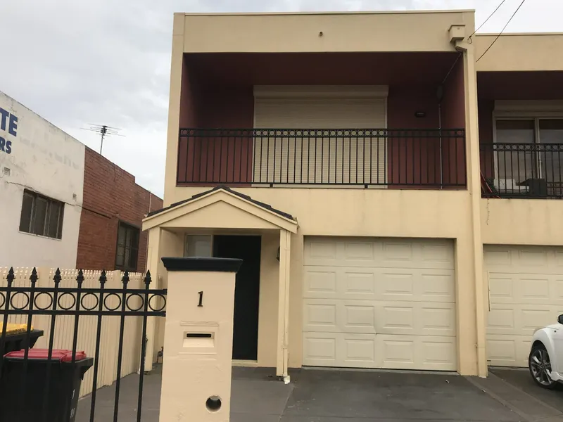 THREE BEDROOM TOWNHOUSE!!!