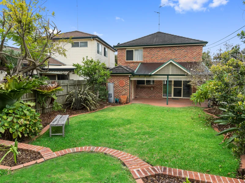 Spacious & Sunny Four Bedroom Home Moments from Maroubra Beach