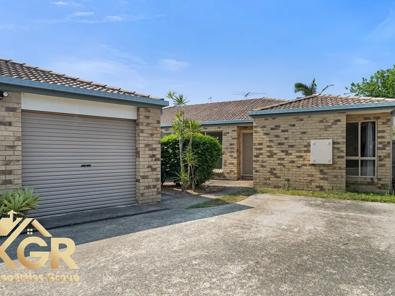 UNIQUE GEM THIS 2 BEDROOM TOWNHOUSE IN HEART OF CALAMVALE