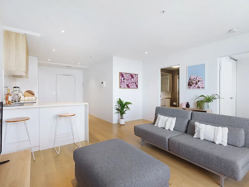 Sky-High Serenity With Soaring Views 