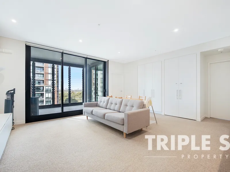 Sweet, Spacious, yet convenient | Reasonable price to get a start of your new life