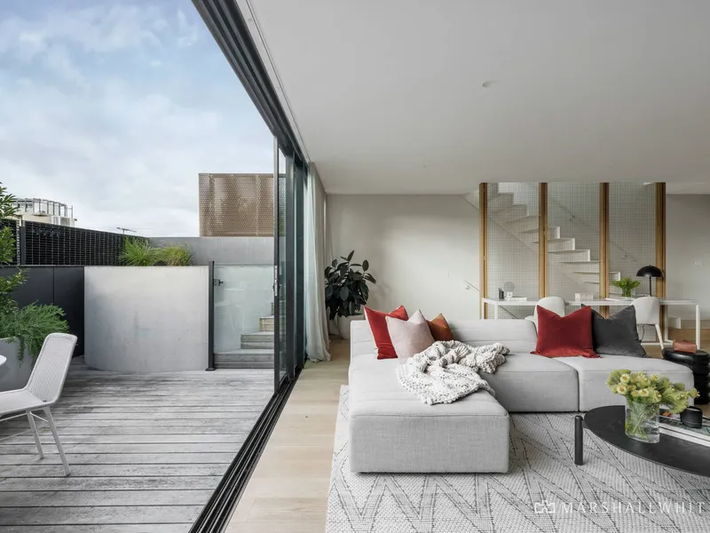 Sophisticated Style, Luxury and Lifestyle