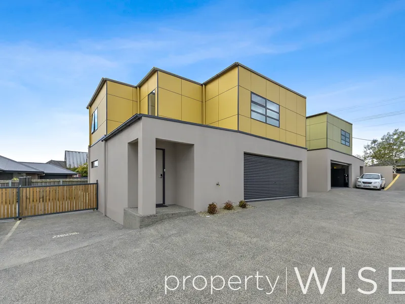 Marvelous 3 Bedroom Townhouse