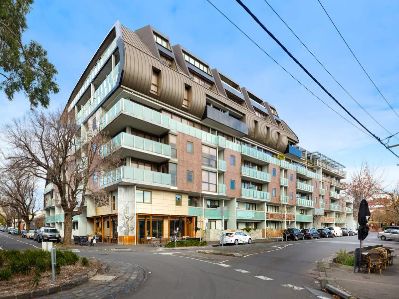 One Bedroom Plus Study Apartment