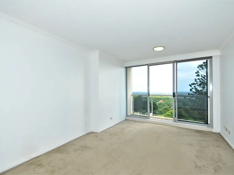 Contemporary 1 bedroom apartment at a convenient location in Chatswood