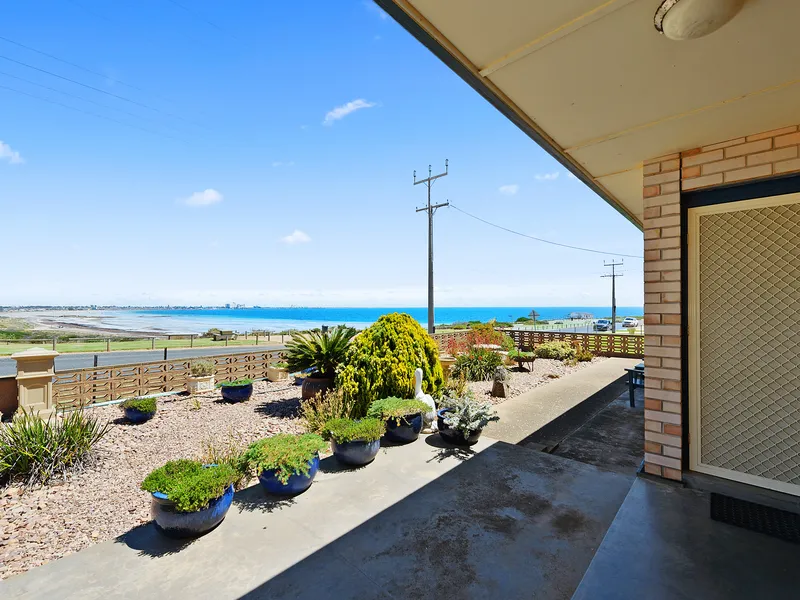 Sensational view and huge shed