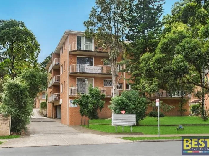Fabulous spacious top floor unit in the heart of Wentworthville  boasts location and security!