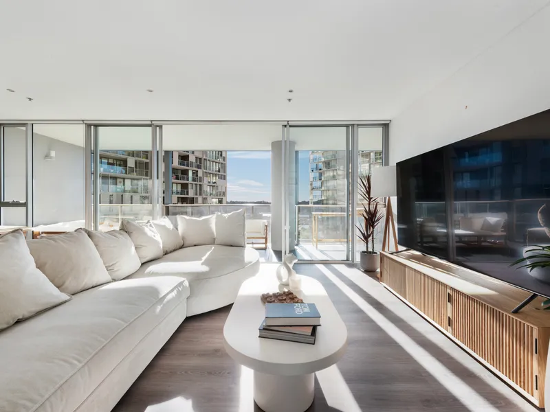 Luxurious Contemporary Living in Jacksons Landing