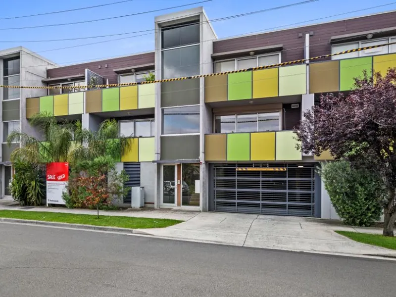 PERFECT APARTMENT LIVING