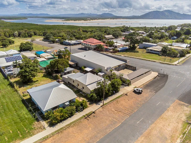 Bargain. 2 homes in Centre of town. Great  price