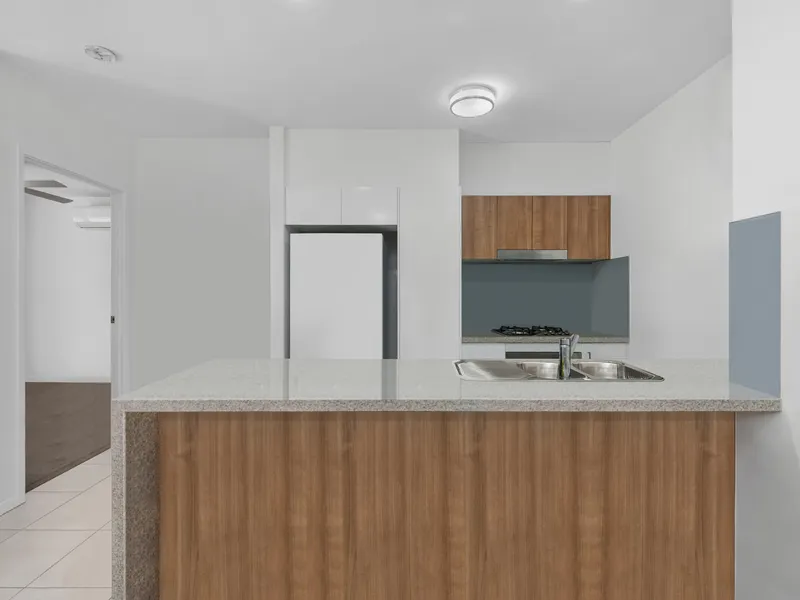 Conveniently Located in A Quiet Complex!