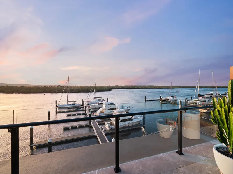 NORTH FACING ULTRA LUXURY TRI VILLA WITH PRIVATE LIFT