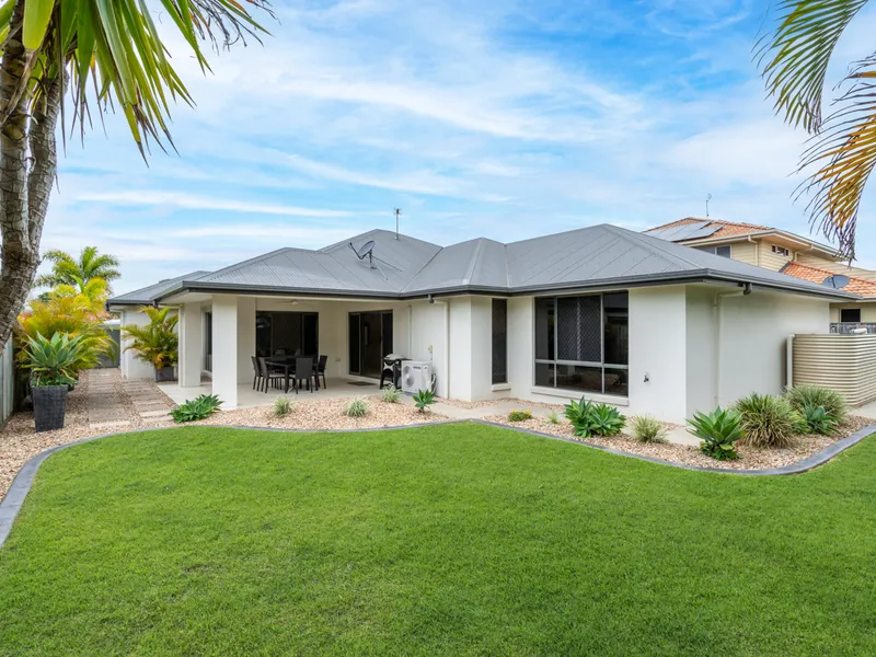 A Lovely Home That Is Only Minutes Away From Golden Beach And Pumicestone Passage