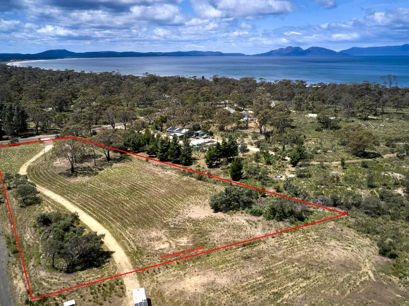 Highly Sort After Flat Block of Land Cambria Drive Dolphin Sands Swansea .