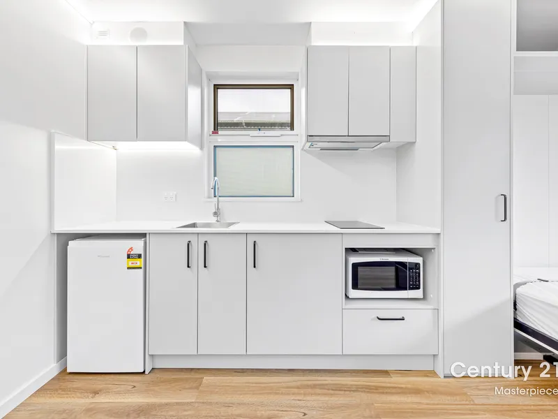 Near New Fully Furnished Self Contained Modern Studios (Free WIFI and gas Hot Water)