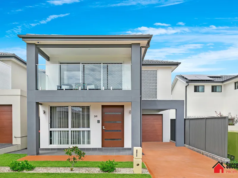 5 Bedroom House at The Ponds for Lease!