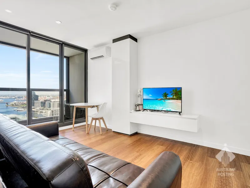 Fully Furnished Two-Bedroom Apt with Harbour view and car parking space