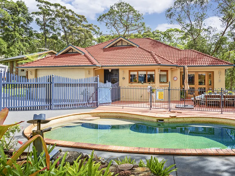 Expansive family living with extended guest potential