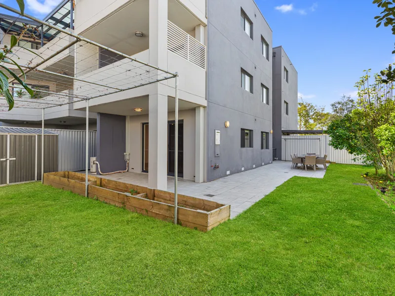 Larger Than A Villa - 323 m2 Full brick Apartment with huge courtyard