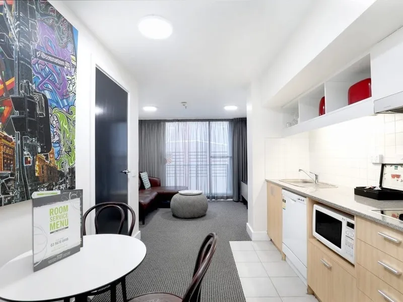 Fully Furnished on Little Bourke!