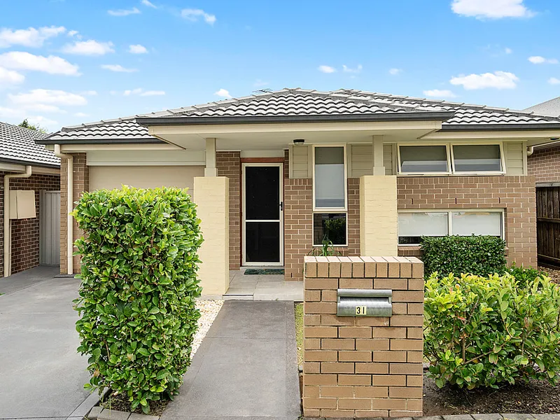 BEAUTIFULLY PRESENTED 4 BEDROOM HOME!