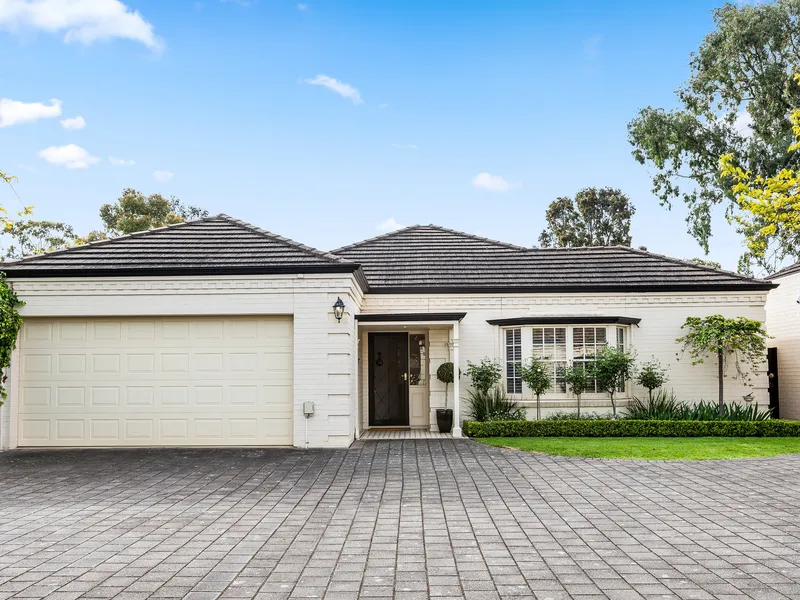 Live the elite life to the fullest in a divine colonial entertainer.