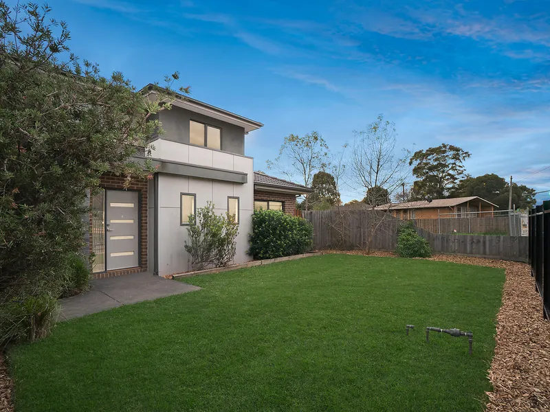 Sizeable Townhouse Across from Park
