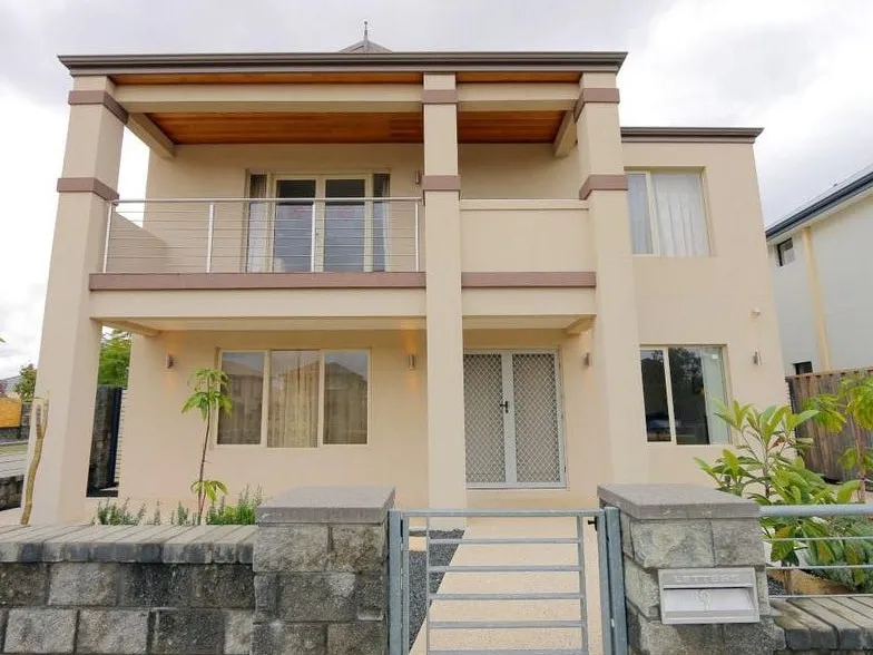 STUNNING DOUBLE STORY