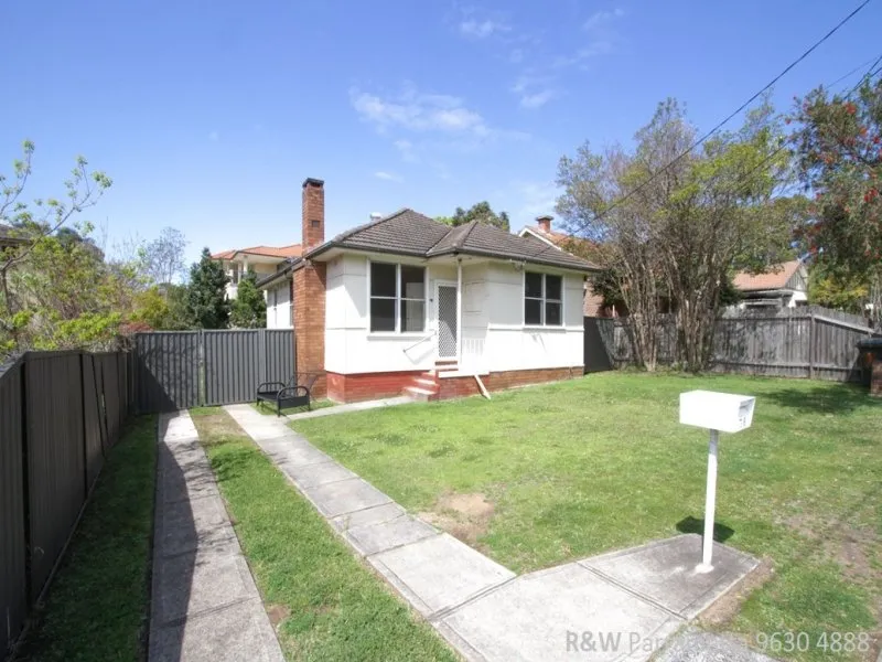 3 bedroom house on large block