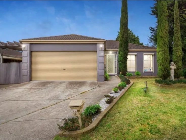 Modern Family Home in a Popular Location!