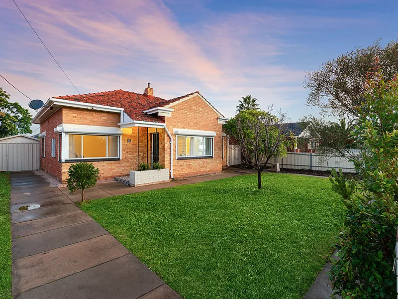 RENOVATED FAMILY HOME ON LARGE ALLOTMENT